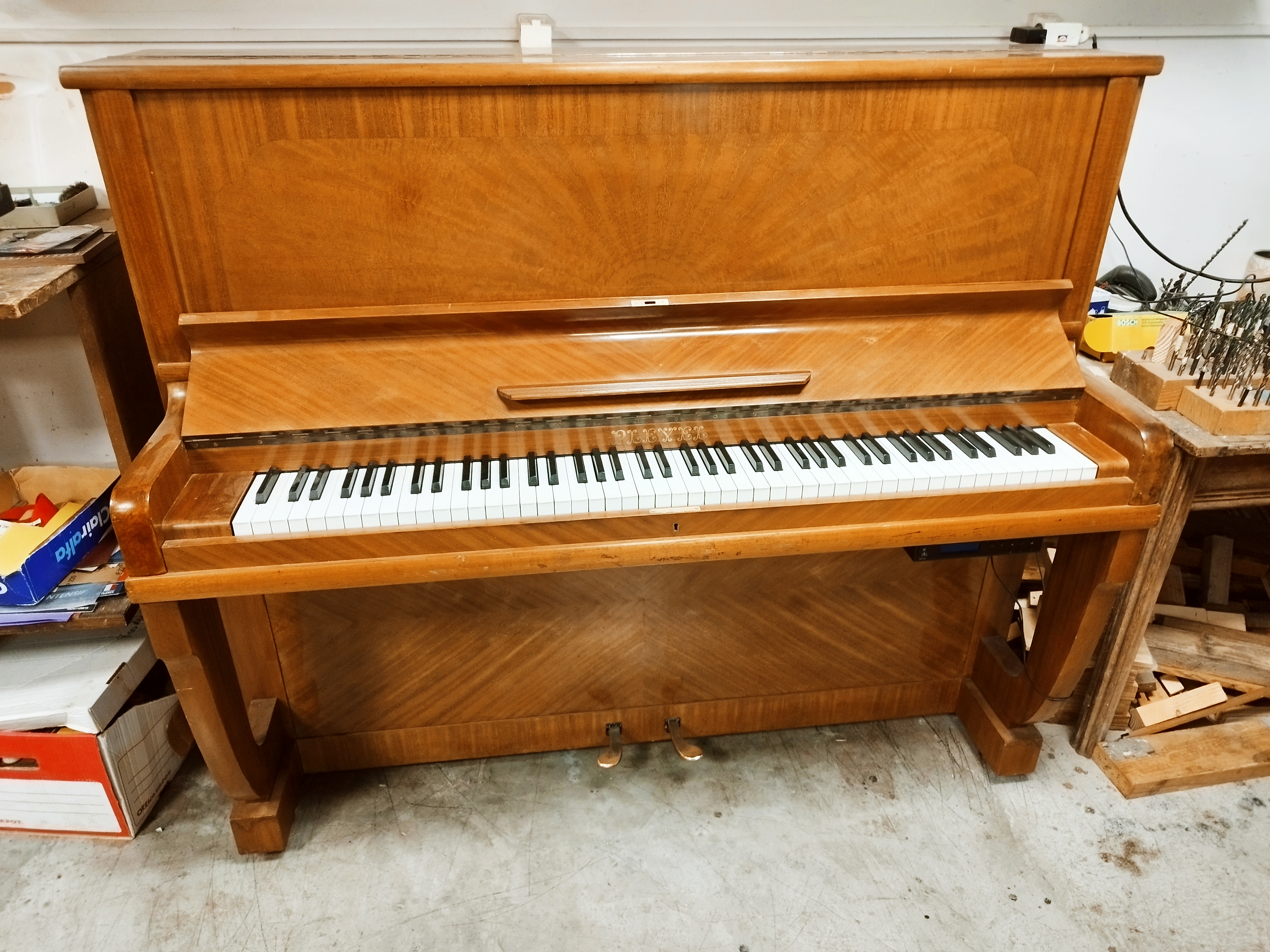 clic pour ouvrir dans un nouvel onglet piano droit Pleyel silencieux à acheter sur Montpellier